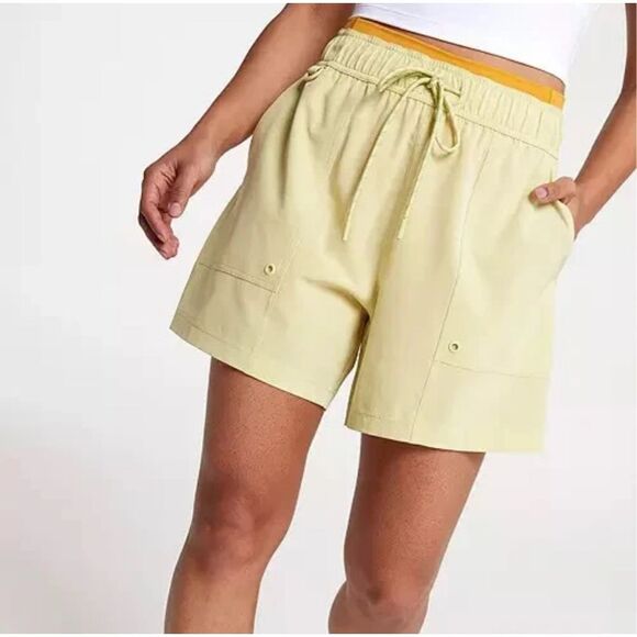 CALIA Women's Hike Shorts Light Green high rise 5” inseam size XS NWT - Picture 1 of 9
